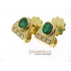 Orecchini oro giallo 18kt con smeraldi brasiliani e diamanti taglio a brillante ct 0,20 colore H purezza IF, grammi 9,60